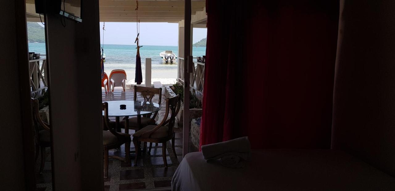 Posada Old Town Bay Providencia  Экстерьер фото